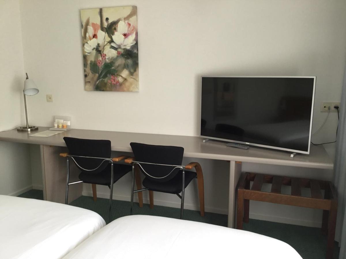 Hotel Steensel Dış mekan fotoğraf