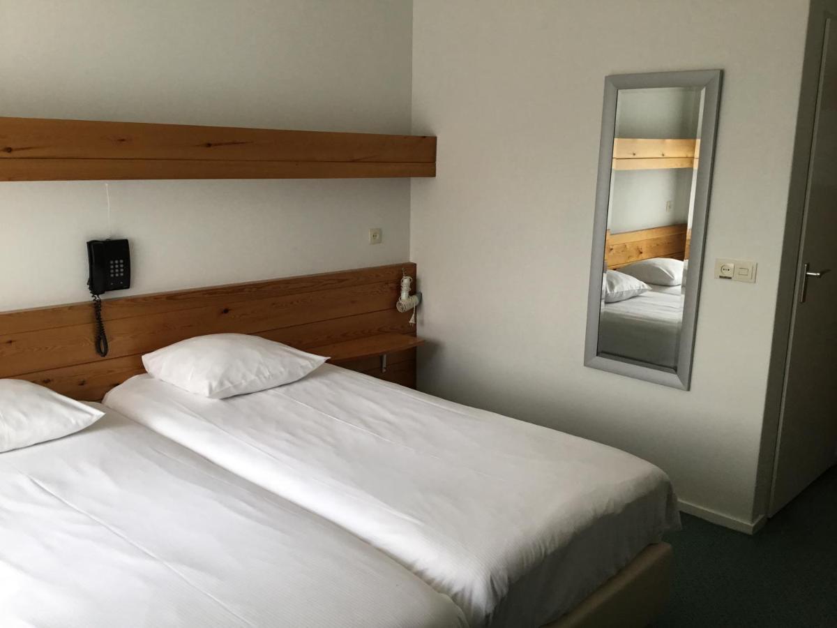 Hotel Steensel Dış mekan fotoğraf