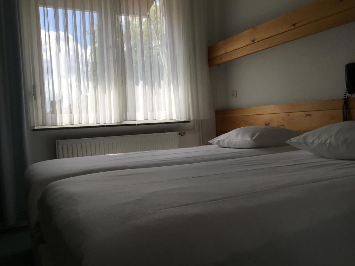 Hotel Steensel Dış mekan fotoğraf