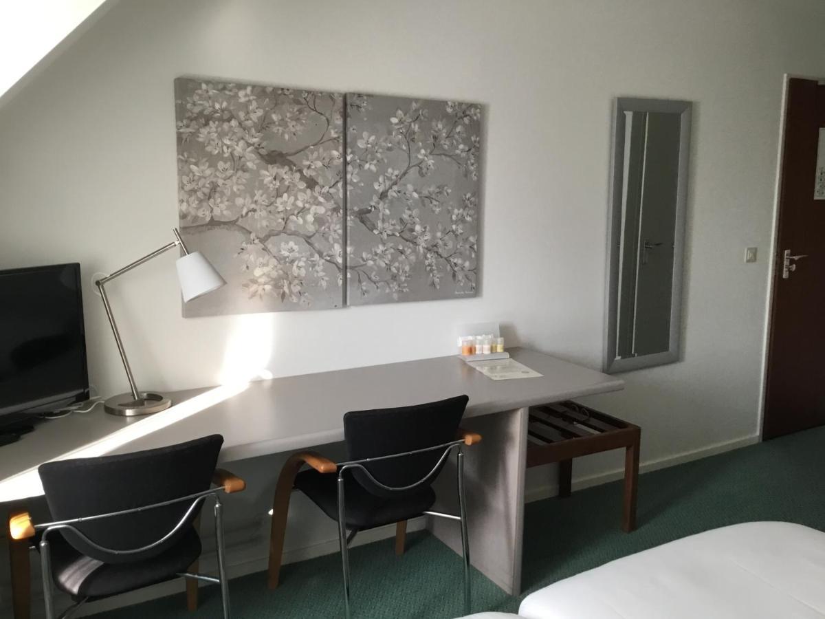 Hotel Steensel Dış mekan fotoğraf